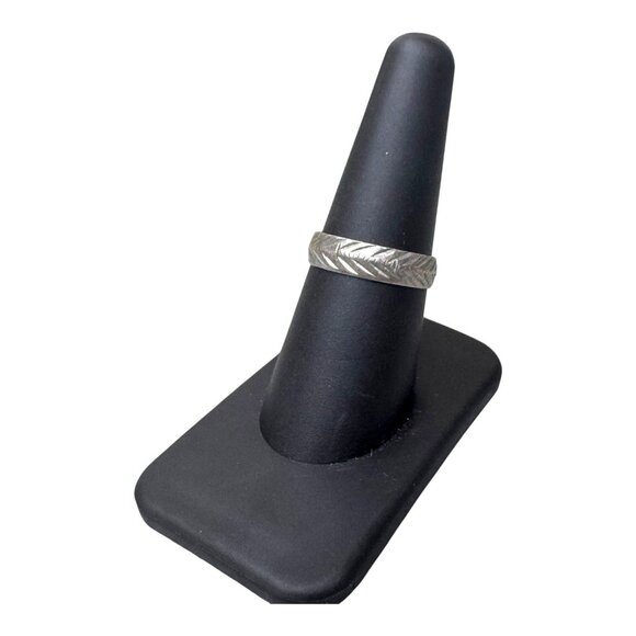 Vintage Etched Carved Silver Herringbone Textured Wedding Band Unique Ring Sz7.5 - Picture 2 of 8